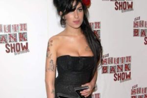 L&rsquo;album Back To Black d&rsquo;Amy Winehouse sera réédité pour son 20e anniversaire avec des démos inédites et des enregistrements live rares