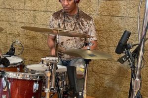 Le batteur de Earth, Wind & Fire, John Paris, placé dans le coma provoqué