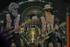 Le batteur de ZZ TOP, FRANK BEARD, est confronté à des « problèmes de santé »