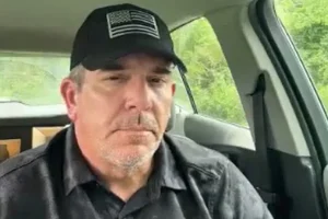 Le flic qui a éliminé l&rsquo;assassin de DIMEBAG n&rsquo;a aucun regret quant à son implication, même si un incident a mis fin à sa carrière