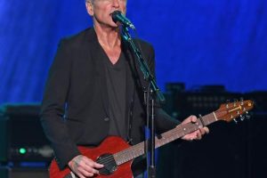Le harceleur présumé de Lindsey Buckingham déclaré inapte à subir son procès
