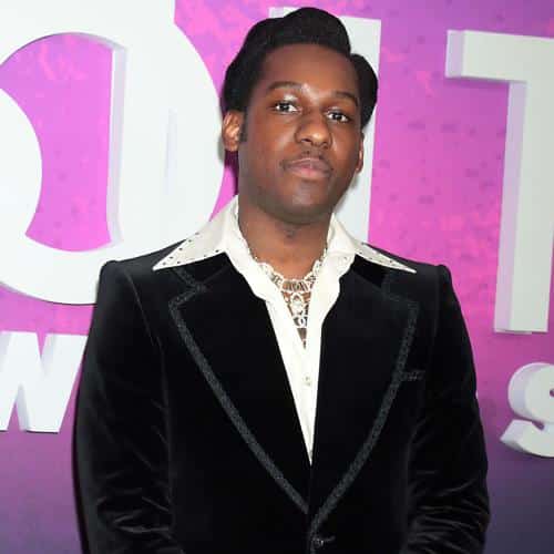 Leon Bridges estime que les artistes ont la « responsabilité » de responsabiliser leurs fans