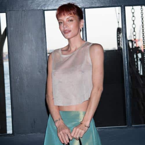 Lily Allen s'excuse d'avoir qualifié Edith Bowman de « traînée »