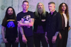 MASTODON sur les tragédies personnelles qui ont inspiré les paroles de « Marrow Deep » : il était « logique » de « transformer ces choses sombres » en quelque chose de brillant et de beau »