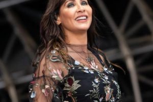 Natalie Imbruglia « chanceuse » d&rsquo;éviter le côté « exploiteur » de l&rsquo;industrie musicale