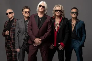 PHIL COLLEN dit que les fans devront peut-être attendre jusqu&rsquo;en 2028 pour le prochain album de DEF LEPPARD : « Il sera prêt quand il sera prêt »