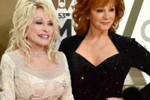 Reba McEntire, Julia Roberts et d&rsquo;autres se rassemblent pour se souvenir de feu Dolly Parton