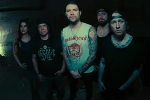 SALIVA partage le clip de la chanson titre de l&rsquo;album « Breaking Through »