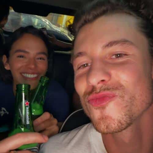 Shawn Mendes devient officiel sur Instagram avec Bruna Marquezine
            

