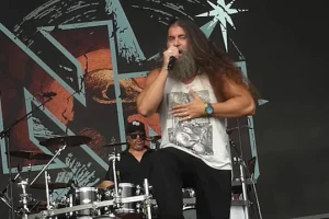 VAN WILLIAMS de NEVERMORE à propos du nouveau chanteur BERZAN ÖNEN : WARREL DANE « serait fier du gars que nous avons choisi de remplacer »