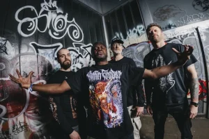 LENG TCH&rsquo;E sort son premier nouveau single en près d&rsquo;une décennie, « Hammered Into Collapse »