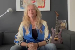 ADRIAN VANDENBERG : « Je suis complètement guéri » après avoir contracté une infection bactérienne