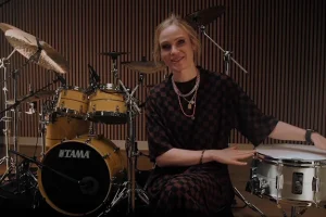 ANIKA NILLES de RUSH s&rsquo;associe à TAMA pour une caisse claire signature