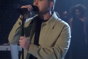 Alex Warren se dirige vers un deuxième album numéro 1 consécutif avec WILDCHILD