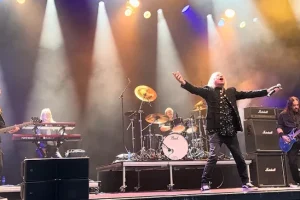 BOB CATLEY explique pourquoi il a changé d&rsquo;avis quant à la poursuite de MAGNUM après la mort de TONY CLARKIN