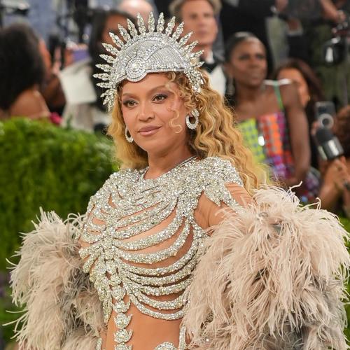 Beyoncé fête son anniversaire en sortant une édition de luxe de son album B'Day