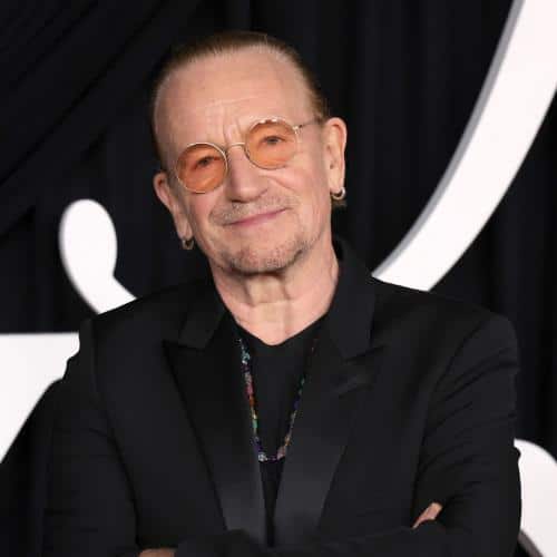 Bono de U2 s'est senti "comme un harceleur" demandant à Rosalía la permission de sortir une chanson