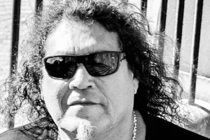 CHUCK BILLY de TESTAMENT déclare que la version remixée de l&rsquo;album « Souls Of Black » des années 1990 arrivera en 2027 : « Ça sonne si bien, vraiment moderne et brut »