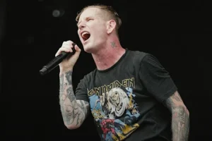 COREY TAYLOR de SLIPKNOT annonce un « spectacle intime » à Las Vegas pour le mois prochain