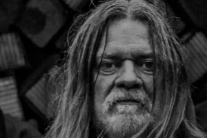 CORROSION OF CONFORMITY et PEPPER KEENAN de DOWN travaillent sur son tout premier album solo : « Je mets tout en œuvre pour cette ventouse »
