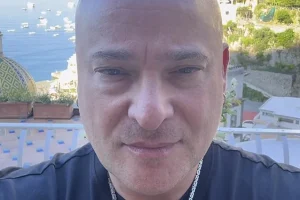 DAVID DRAIMAN de DISTURBED explique comment son identité juive a façonné sa vie professionnelle