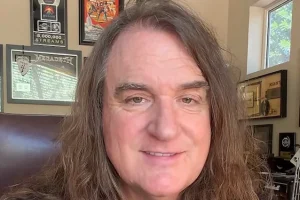 DAVID ELLEFSON revient sur l&rsquo;album « Countdown To Extinction » de MEGADETH : « Nos performances sonnent intemporelles »