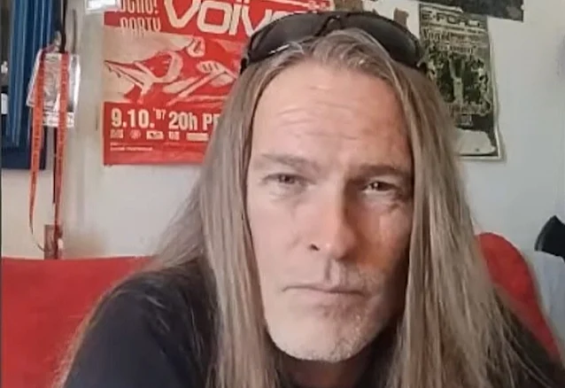 BLABBERMOUTH.NET