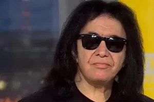 GENE SIMMONS parle de la mort d&rsquo;ACE FREHLEY et de sa relation actuelle avec PETER CRISS : « PETER s&rsquo;est toujours considéré comme une victime »