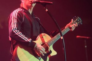 John Rzeznik, le leader des Goo Goo Dolls, révèle une règle de concert qu&rsquo;il s&rsquo;est imposée et qu&rsquo;il ne brisera pas