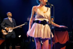 Le 20e anniversaire de Back to Black d&rsquo;Amy Winehouse célébré avec un programme exclusif de la BBC