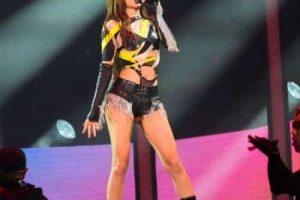 Lisa soutenue par les « sœurs » de BLACKPINK