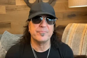 MICHAEL SWEET veut enregistrer trois nouveaux albums de STRYPER en 2027 : « La raison est d&rsquo;atteindre cet objectif de 21 albums », dit-il
