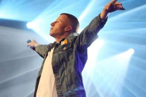 Macklemore fait don d&rsquo;un million de dollars provenant de la tournée d&rsquo;Ed Sheeran à l&rsquo;aide à la Palestine