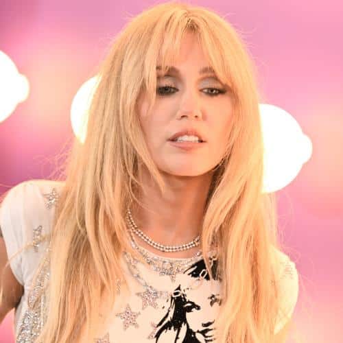 Miley Cyrus taquine sa résidence de concert : "Les gens viendront à moi"