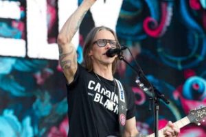 Myles Kennedy « refuse absolument » d’utiliser l’IA comme « outil » d’écriture de chansons