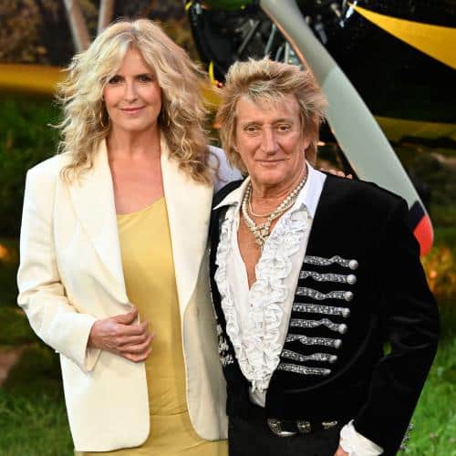 Penny Lancaster, l'épouse de Rod Stewart, insiste sur le fait qu'il « reviendra plus fort que jamais » après l'opération