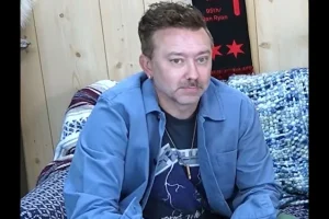 TIM MCILRATH de RISE AGAINST dit que « Ride The Lightning » de METALLICA était le premier t-shirt du groupe qu&rsquo;il ait jamais acheté