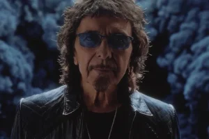 TONY IOMMI révèle qu&rsquo;il a refusé l&rsquo;offre du producteur ANDREW WATT de réaliser le dernier album de BLACK SABBATH avec la programmation originale