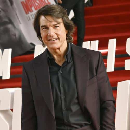 Tom Cruise a été « formé » au football par Taylor Swift lors d'un match de la NFL