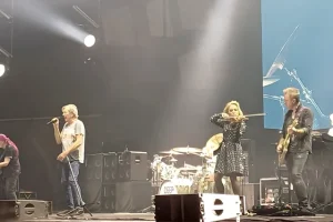 Regarder : DEEP PURPLE rejoint la violoniste LIDIA BAICH sur scène à Vienne