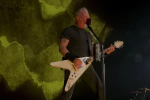 METALLICA partage une vidéo professionnelle de la performance de « Lux Æterna » lors du troisième spectacle de la résidence Sphere de Las Vegas
