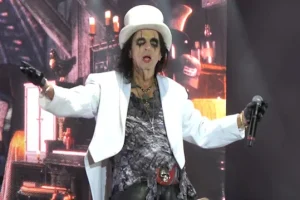 ALICE COOPER, 78 ans, exclut une fois de plus la retraite : « Je ne peux pas penser à un meilleur travail »