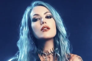 ALISSA WHITE-GLUZ admet qu&rsquo;elle est « terrifiée par la mort » et dit qu&rsquo;elle ne croit pas à l&rsquo;au-delà