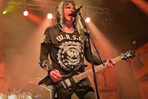 BLACKIE LAWLESS de WASP à propos de la création musicale basée sur l&rsquo;IA : « Cela ne va pas m&rsquo;affecter »