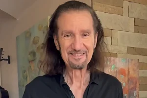 BRUCE KULICK, ancien guitariste de KISS, déclare que son prochain album solo représentera « une belle renaissance »