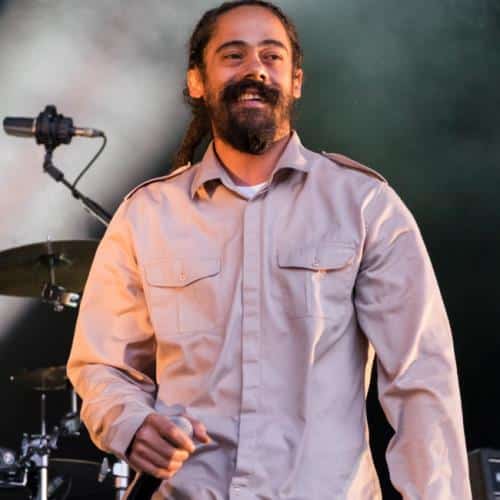 Damian Marley donne des conseils à son fils qui se prépare à suivre les traces de sa famille musicale