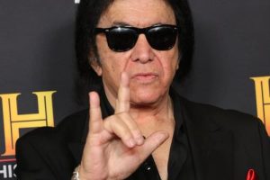 Gene Simmons est heureux que KISS ait arrêté sa tournée : « Vous devez respecter les fans »