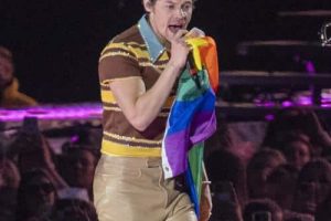 Harry Styles révèle comment son ex-petite amie « a changé sa vie »
