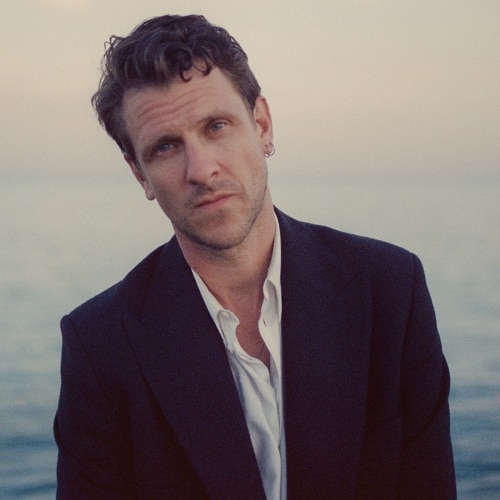 Jamie T remporte le deuxième album numéro un consécutif avec Ghosts (100 Days Of Morning)