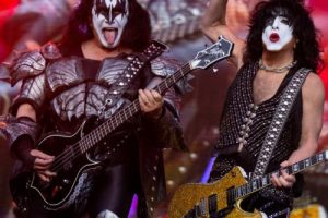 KISS a arrêté sa tournée par « respect » pour ses fans, déclare Gene Simmons